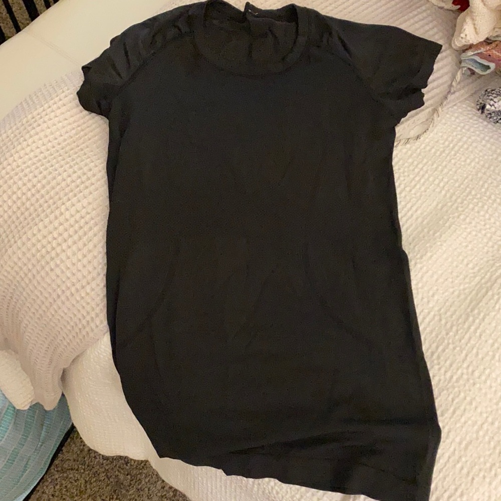 Lululemon swiftly tech top